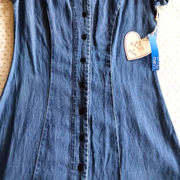 VTG Very cute button up Jean dress from Sadie Robertson collection Rue 21 - Picture 9 of 14